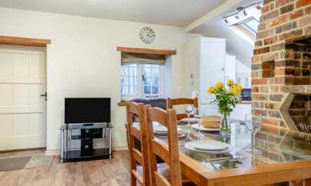 2 Bed in Whitwell 2