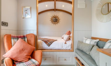 1 Bed in Hawton 8