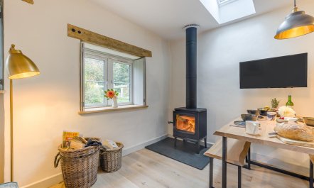 2 Bed in Moylegrove