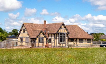 6 Bed in Warton 4
