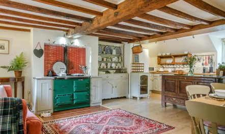 3 Bed in Calbourne 2