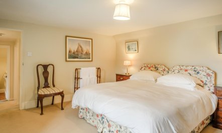 3 Bed in Calbourne 6