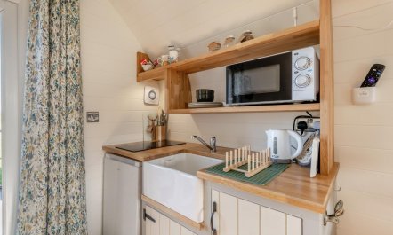1 Bed in Marden 7