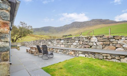 5 Bed in Cynllwyd Uchaf