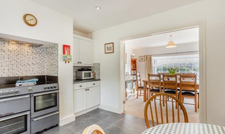 4 Bed in Stokenham 7