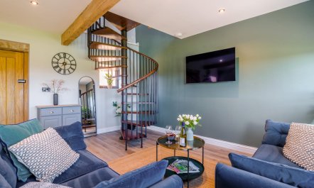 1 Bed in Elmley Lovett 2