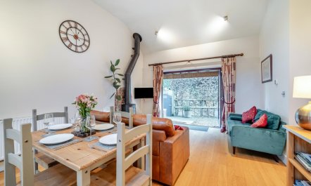 2 Bed in Farnham 2