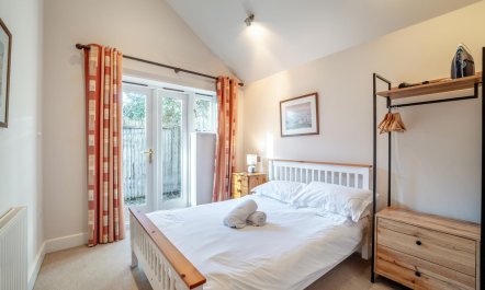 2 Bed in Farnham 6