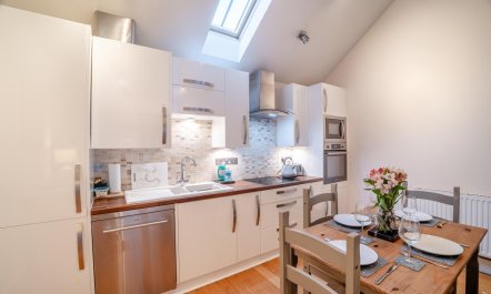 2 Bed in Farnham 5