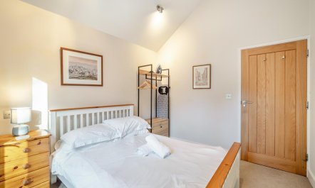 2 Bed in Farnham 7