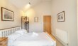 2 Bed in Farnham 8