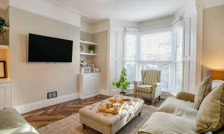 3 Bed in Mumbles 1