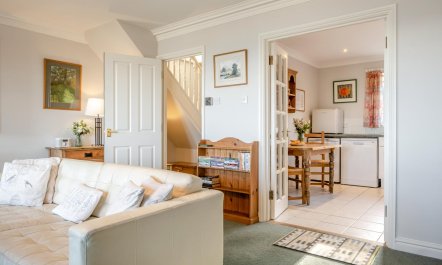 3 Bed in Norton 7