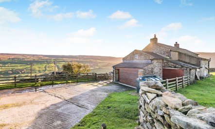 3 Bed in Low Row
