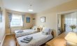 3 Bed in Low Row 5