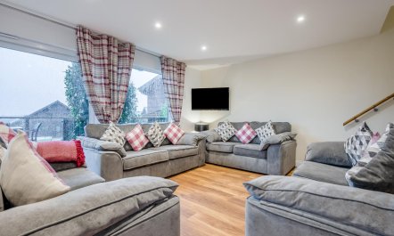 4 Bed in Winnards Perch 3