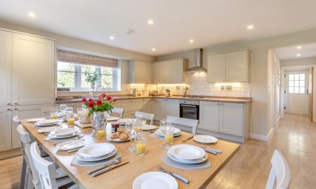 4 Bed in Ashby Folville 2