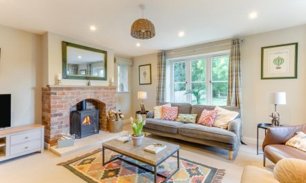 4 Bed in Ashby Folville 1