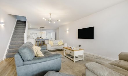 3 Bed in Walcott 6