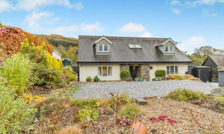 3 Bed in Brithdir 3