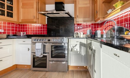 3 Bed in Little Haven 9