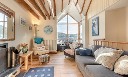3 Bed in Little Haven 2