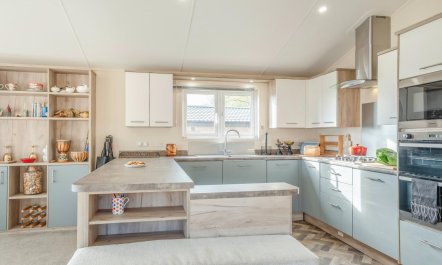 2 Bed in Upton 7
