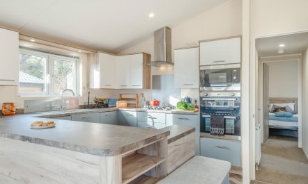 2 Bed in Upton 8