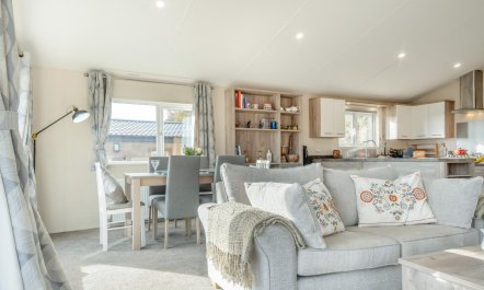 2 Bed in Upton 4