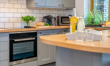 2 Bed in Whitstone 8