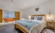 2 Bed in Whitstone 0