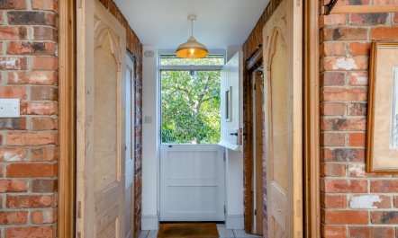 3 Bed in Upton 9