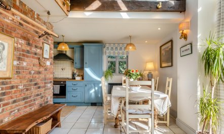 3 Bed in Upton 4