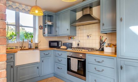3 Bed in Upton 6