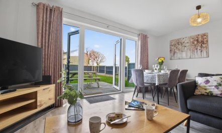 3 Bed in Brynteg 9