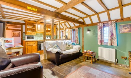 1 Bed in Ashburnham 4