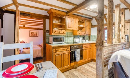 1 Bed in Ashburnham 6