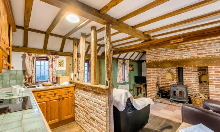 1 Bed in Ashburnham 7