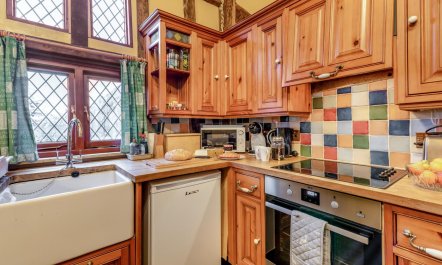 2 Bed in Ashburnham 9