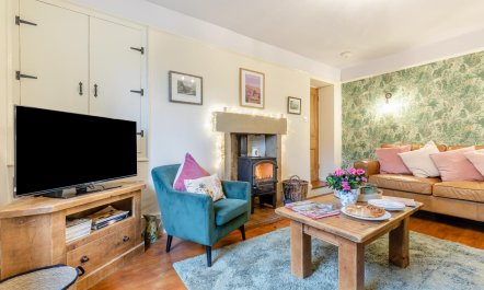 5 Bed in Brassington 2