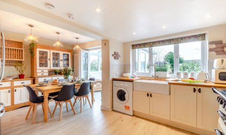 3 Bed in Middle Mayfield 9