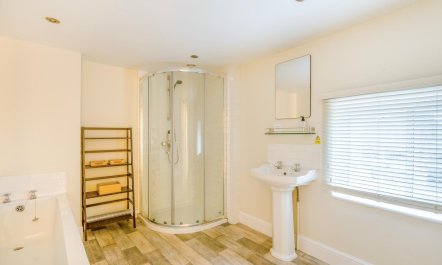 4 Bed in Holkham 5