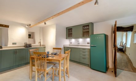 5 Bed in Wigton 2