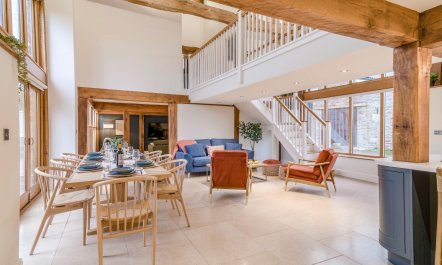 4 Bed in Etloe 6