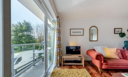 2 Bed in Tenby 1