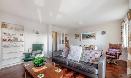 2 Bed in Tenby 1