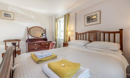2 Bed in Tenby 6