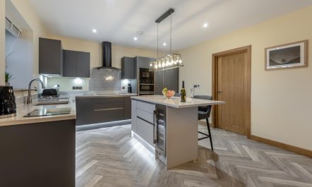 2 Bed in Brampton 6