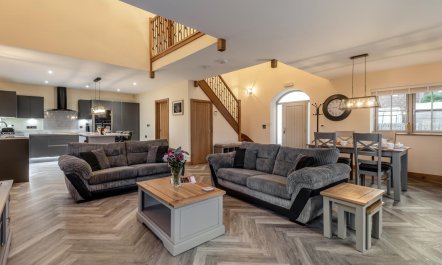 2 Bed in Brampton 4