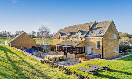 6 Bed in Chipping Campden 1
